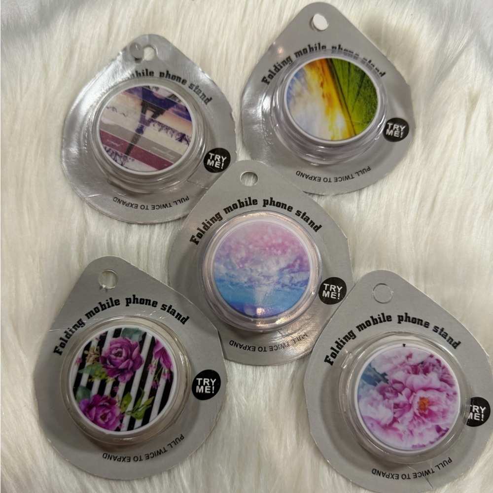 🩷5/$10 Floral and Scenic Phone Stands